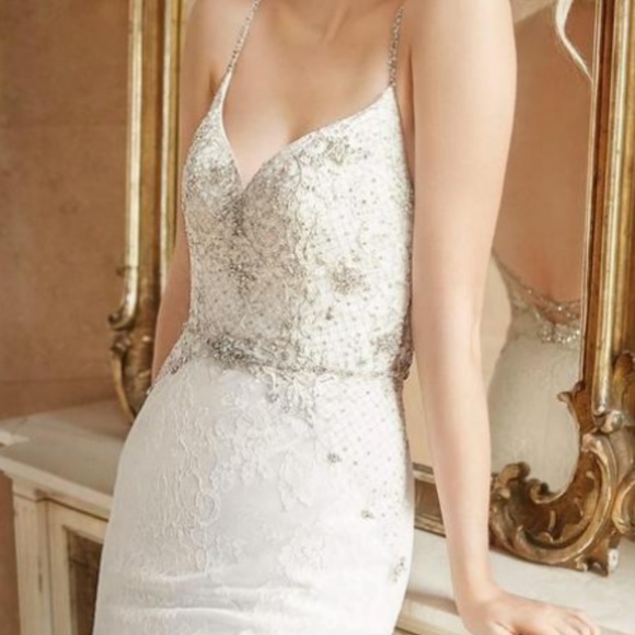 Alvina Valenta Dresses & Skirts - Alvina Valenta 9615 size 6 wedding dress